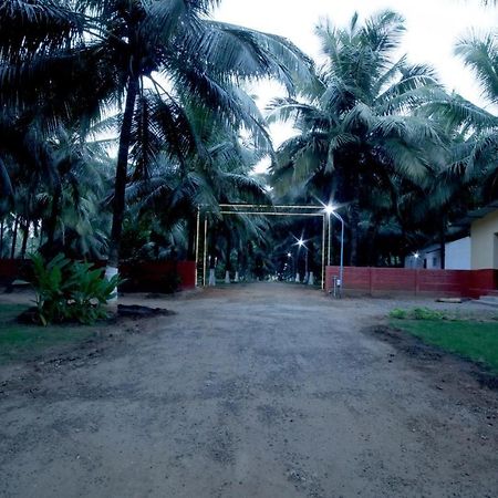 Royal Nature Resort Pollāchi Exterior photo