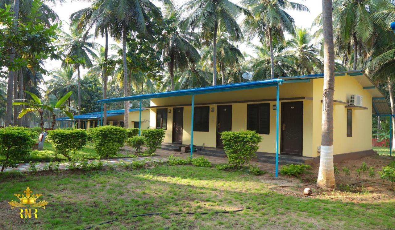 Royal Nature Resort Pollāchi Exterior photo