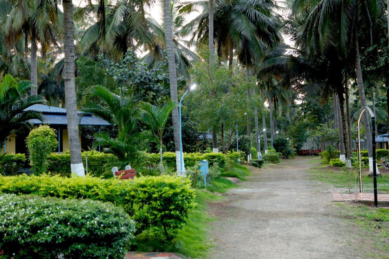 Royal Nature Resort Pollāchi Exterior photo