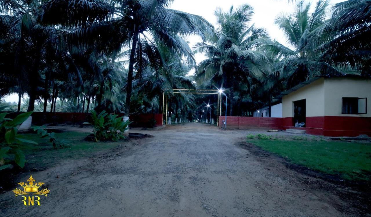 Royal Nature Resort Pollāchi Exterior photo