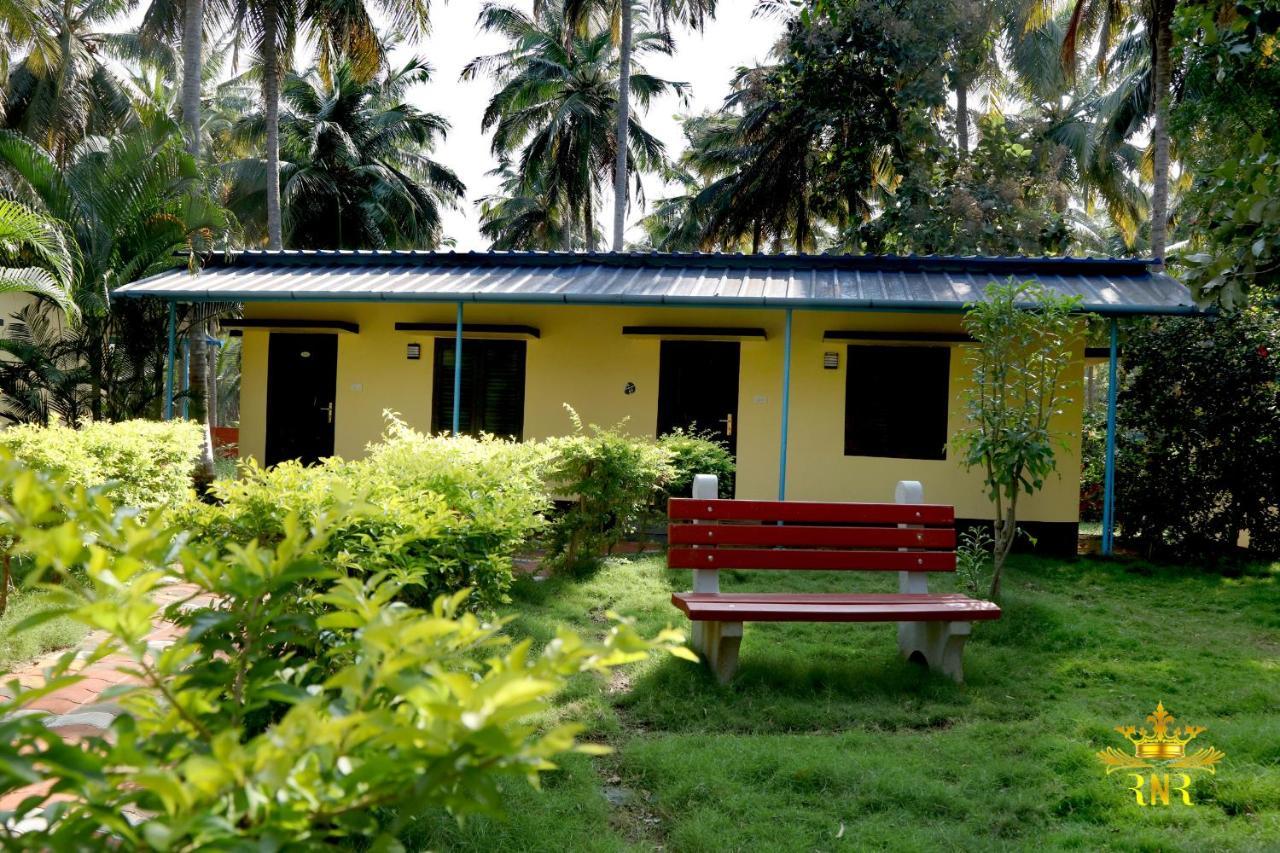 Royal Nature Resort Pollāchi Exterior photo