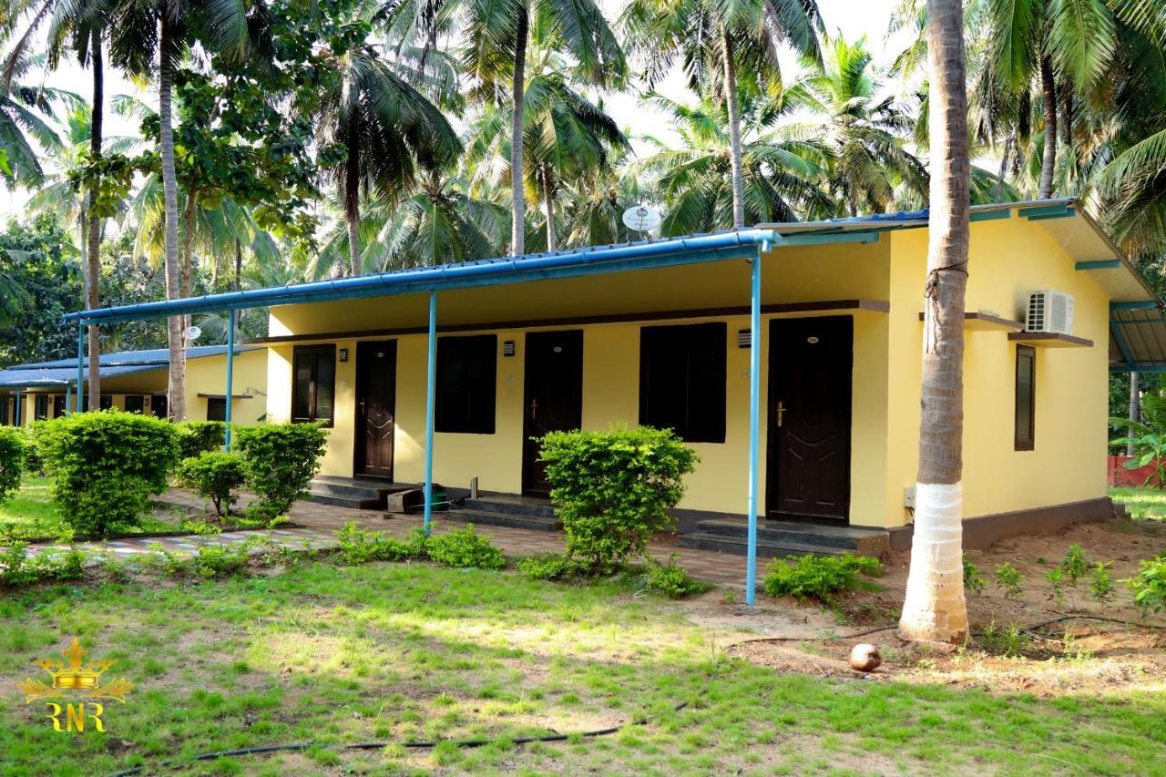 Royal Nature Resort Pollāchi Exterior photo