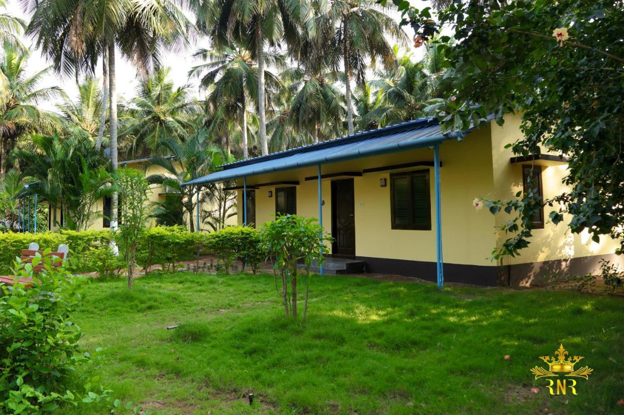 Royal Nature Resort Pollāchi Exterior photo