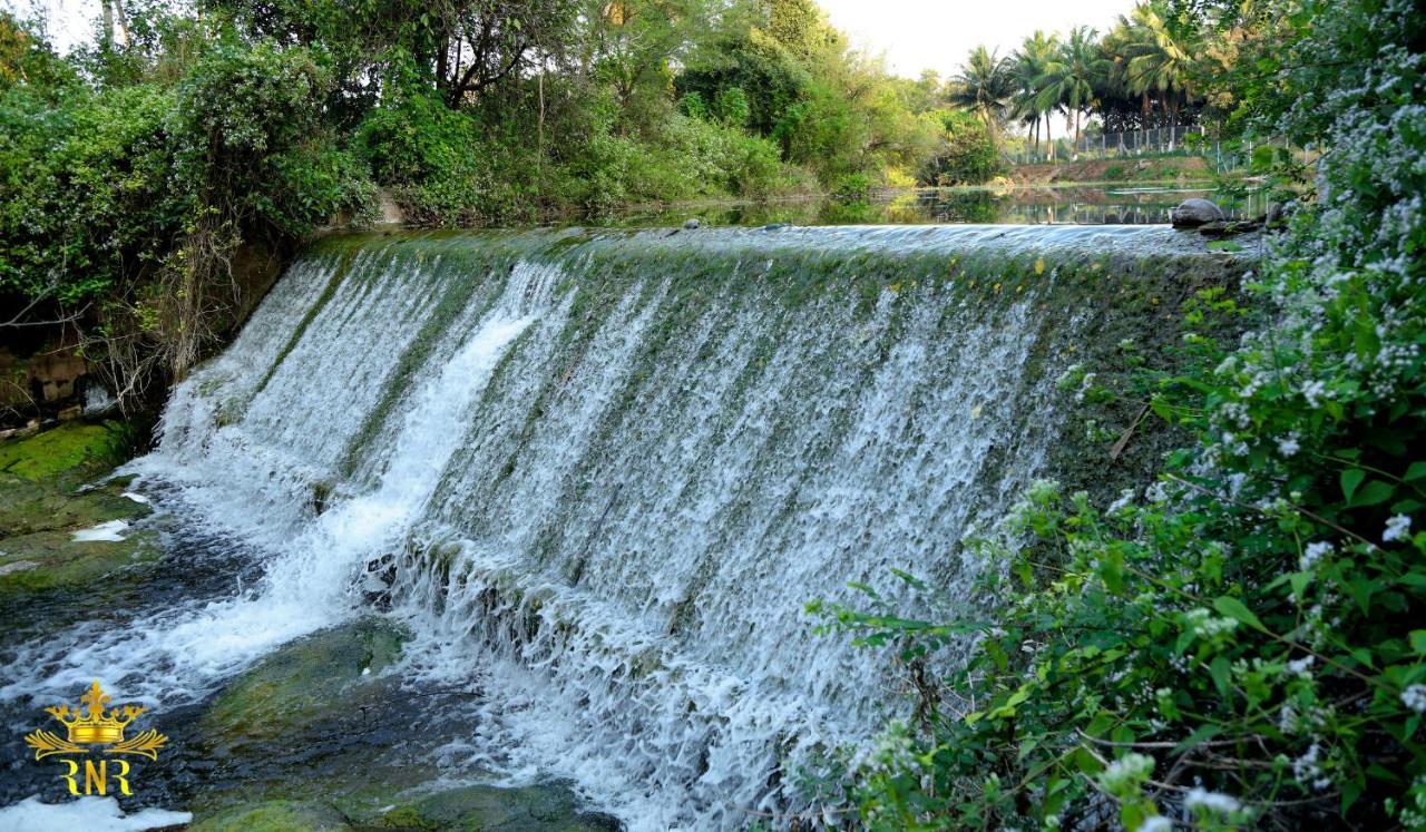 Royal Nature Resort Pollāchi Exterior photo