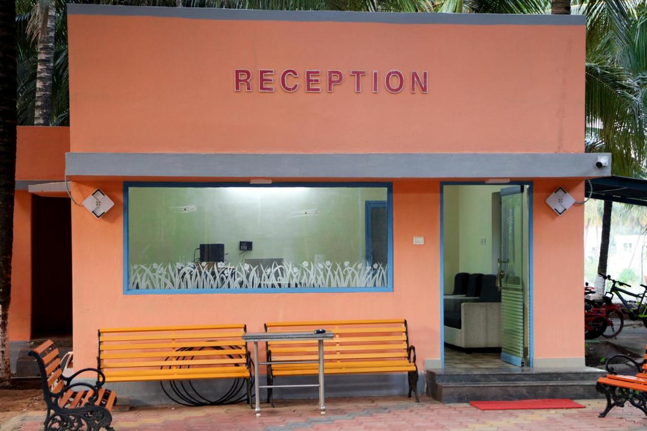 Royal Nature Resort Pollāchi Exterior photo